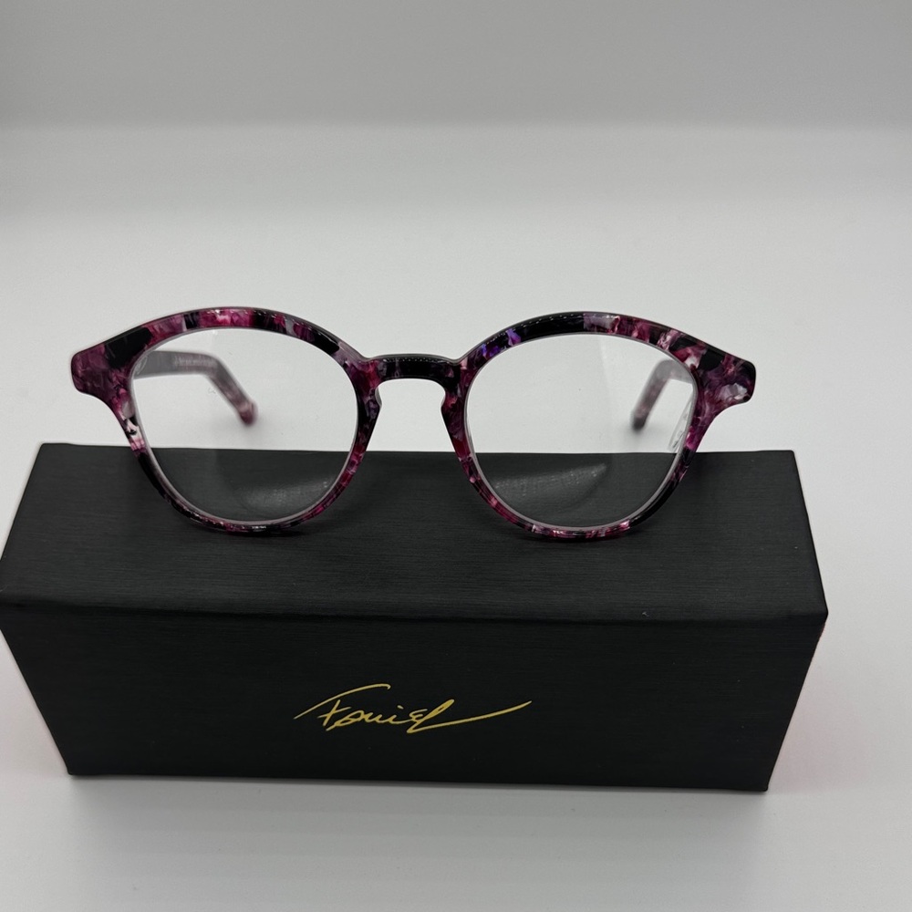 Elegant Floral Patterned Glasses
